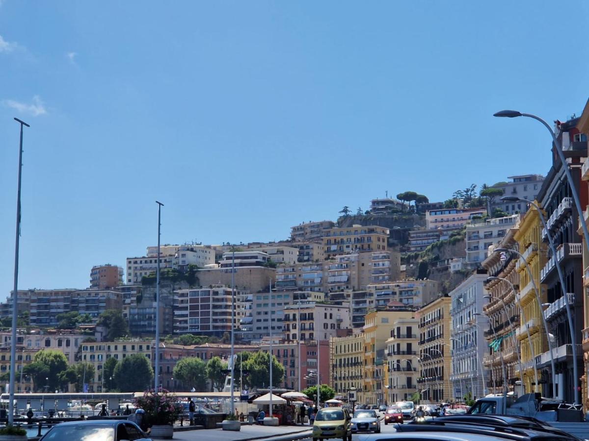 Suite Home Νάπολη Εξωτερικό φωτογραφία